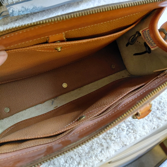 Dooney & Bourke Leather Satchel Handbag Purse Bag Cream Pearl Tan  Vintage - Picture 8 of 11